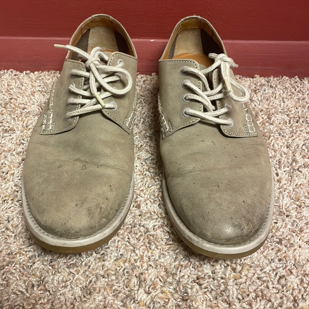 Clarks used shoes